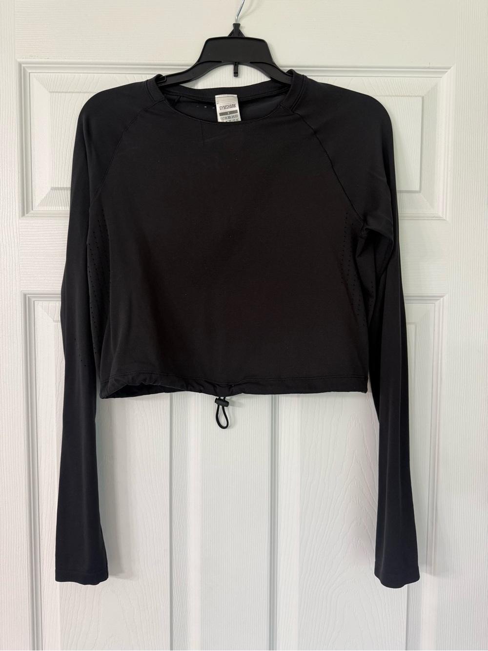 Gymshark Black Long-Sleeve Cropped Athletic Top